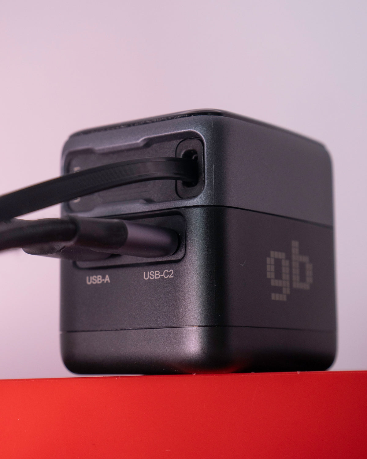 Încărcător rapid GB 70W GaN USB-C, 2x USB-C, 1 x USB-A, Afișaj LED, Power Delivery + PPS