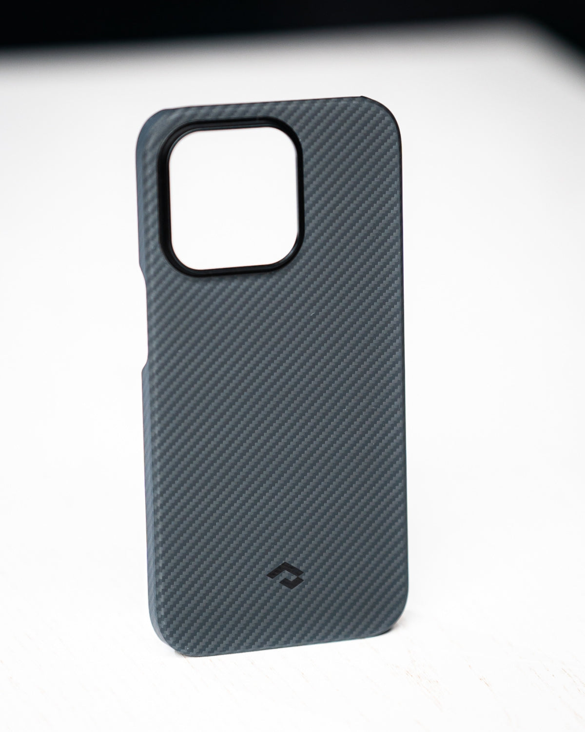 Husă Telefon Pitaka MagEZ Case 2, iPhone 13 Pro