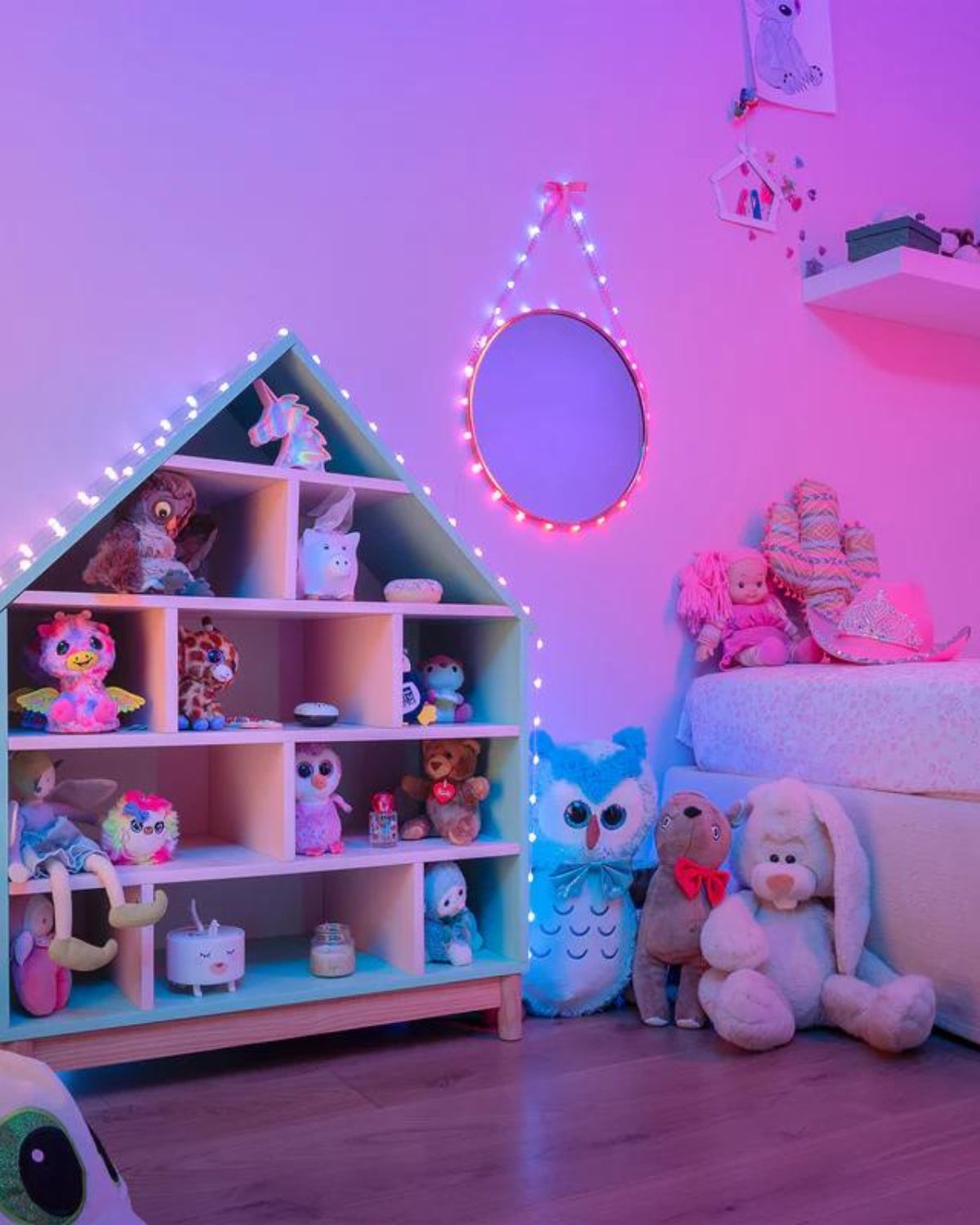 Instalație Smart 100 LED RGB Twinkly Candies Hearts, Bluetooth, Wi-Fi, USB-C, 6 m, IP20