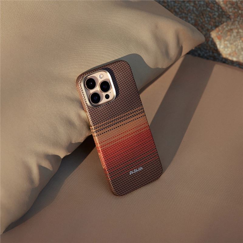 Husă Pitaka Ultra-Slim, Sunset (PitaTap) — iPhone 16 Pro