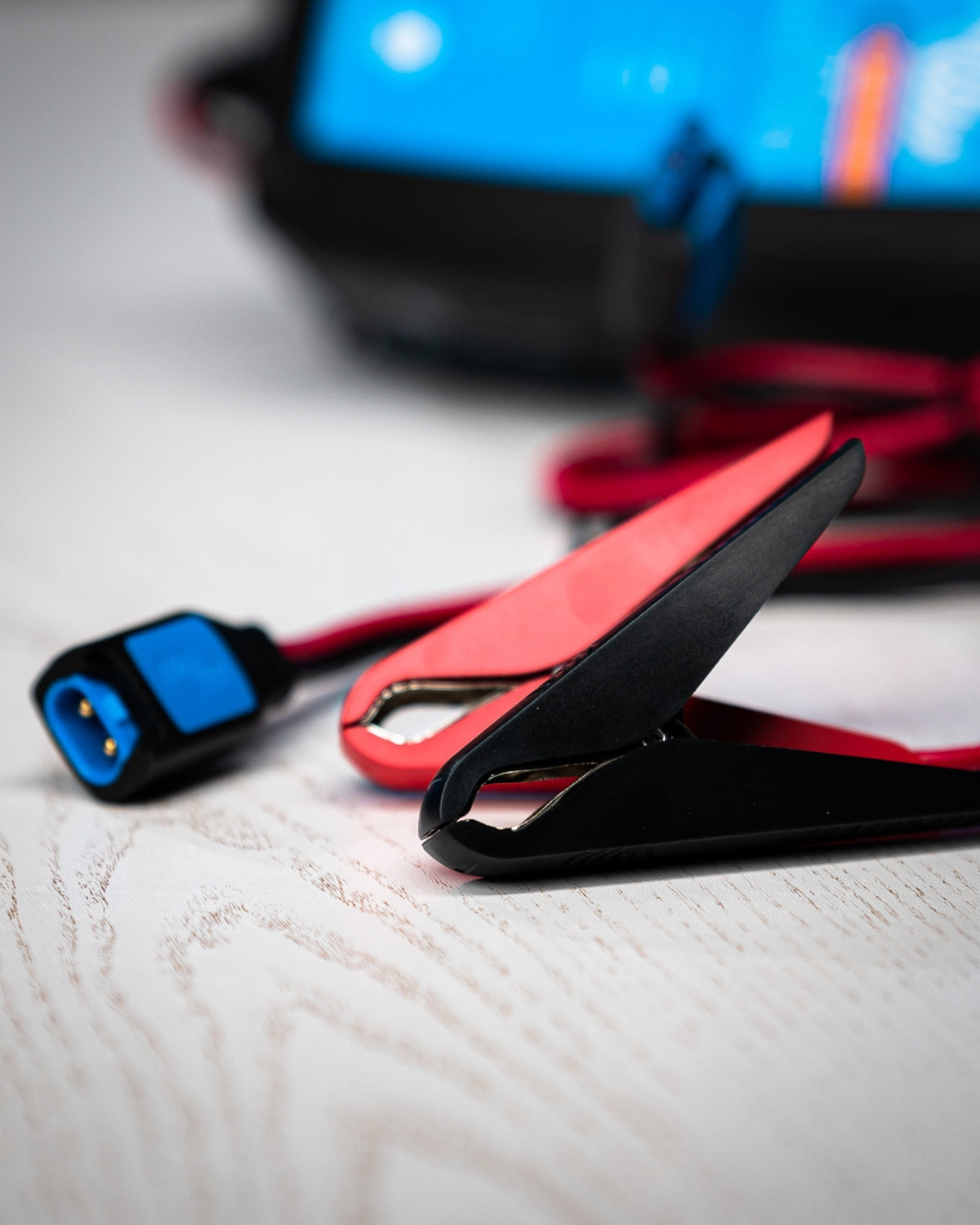 Redresor Victron Blue Smart, Bluetooth, IP65, Conector DC, 12 V/15A