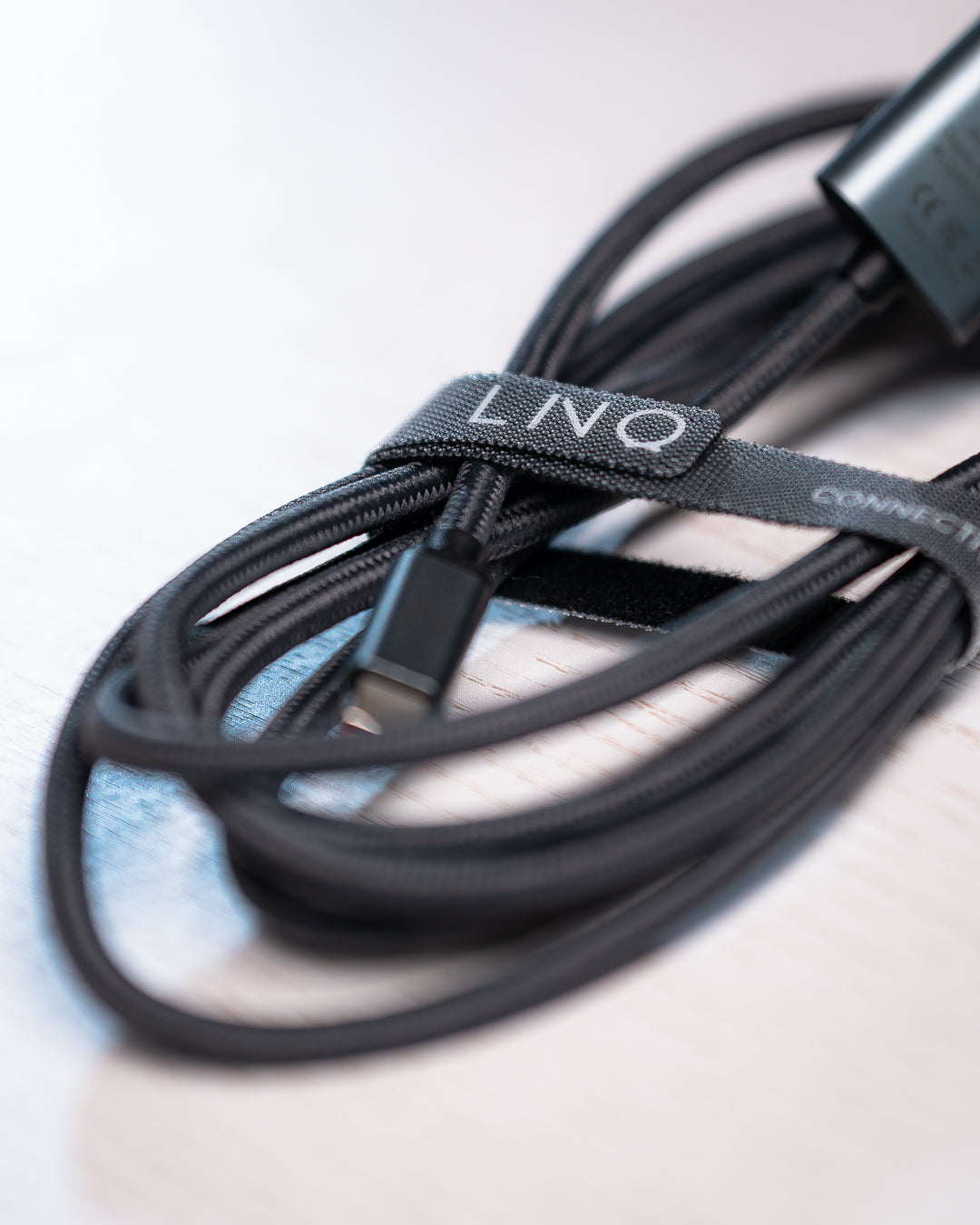 Cablu Linq Pro, USB-C la Display Port, 2 Metri