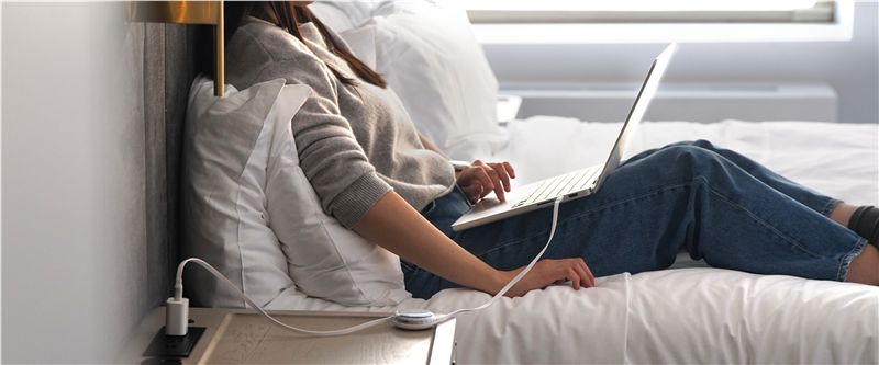 Set 2 cabluri USB-C retractabile iOttie 100W, alb